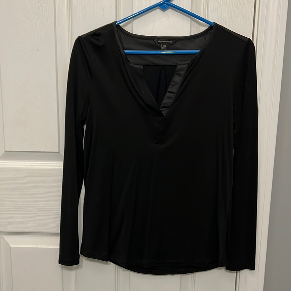 Banana Republic women’s black, silky blouse with satin collar